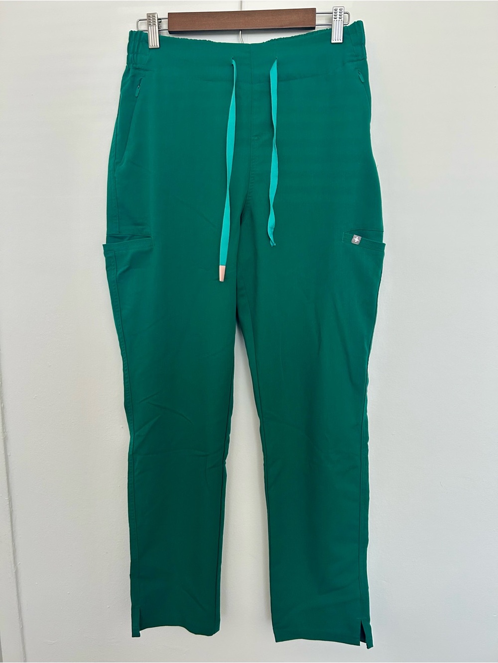 Figs Women’s Scrub Pants Medium Green Medical Uniform